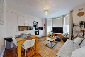 Fantastic 2 bedroom flat near to Notting Hill